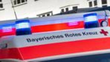 unfälle: eingeschlafen und eingesperrt - student stürzt aus fenster