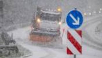 Wintervorbereitungen: Winterdienst rüstet sich im Erzgebirge für Saison