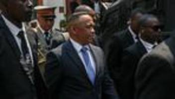 Militärputsch in Madagaskar: Chef von Elite-Militäreinheit als Präsident Madagaskars vereidigt