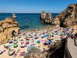 Dem Herbst entfliehen: Kurzfristig in die Sonne? Tipps für den Last-Minute-Urlaub