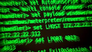 Cyberangriff: Hacker beschimpfen Donald Trump in Flughafen-Durchsagen