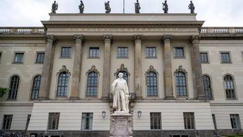 ummeldung, bafög, perso: pop-up-bürgerämter kommen an berliner unis