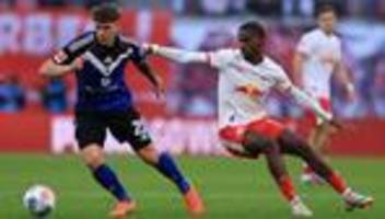 Bundesliga, : Leverkusen gewinnt in Mainz, Leipzig bezwingt starken HSV
