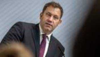 OB-Wahlkampf: SPD-Chef diskutiert mit Bürgern in Havelstadt Brandenburg