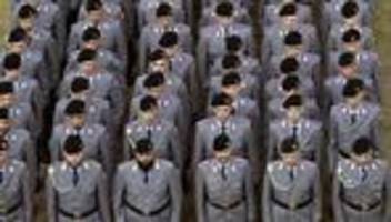 Debatte um Wehrdienst: Mehr Anfragen bei Beratungsstellen für Kriegsdienstverweigerung