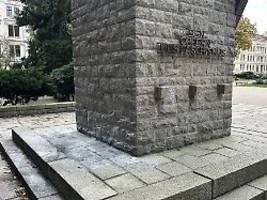 an mahnmal gegen faschismus: polizei ermittelt nach bücherverbrennung in görlitz