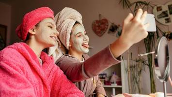 Kids im Beauty-Wahn: Wenn schon Kinder Anti-Aging-Cremes benutzen