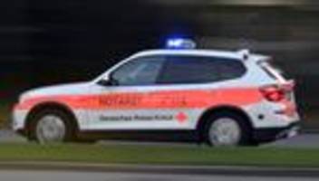 unfall: fahrer übersieht rote ampel - acht verletzte nach unfall