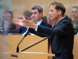 Debatte zu Corona-Impfungen: Manipuliertes Video aus dem Landtag: Welche Rolle spielte der AfD-Abgeordnete Hahn?