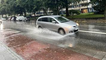 Haushaltsloch: Norderstedt will Bürger auch für Regen zur Kasse bitten