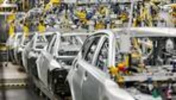 KfZ-Gewerbe: Verband warnt vor Krise in der Autoindustrie durch fehlende Halbleiter