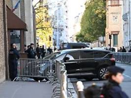 Einzelhaft in Mini-Zelle: Sarkozy tritt Haft in Paris an