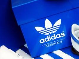 gutes sommergeschäft trotz zölle: adidas meldet rekordumsatz - tarif-streit droht zu eskalieren