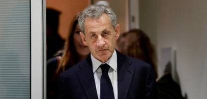 Nicolas Sarkozy: Haftstrafe angetreten - Was den Ex-Präsident Nicolas Sarkozy im Knast erwartet