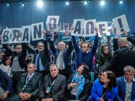 Umgang mit der AfD: In den Kreistagen steht die Brandmauer