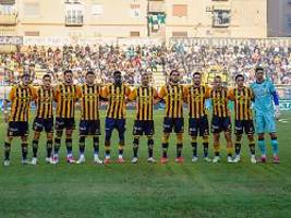 alles in händen der camorra: justiz greift ein: mafia kontrolliert offenbar zweitliga-klub