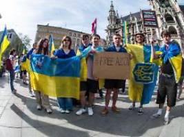 Kiew lockerte Ausreiseregeln: Über 1000 junge Ukrainer fliehen jede Woche nach Deutschland