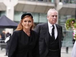 Prinz Andrew ist schuld: Sarah Fergie Ferguson ist jetzt keine Herzogin mehr