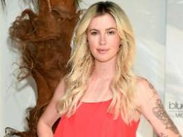 Unzuverlässig und süchtig: Ireland Baldwin rechnet mit narzisstischer Familie ab