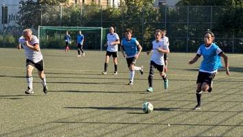 fußball als drama: epische dribblings, dann der literarische doppelpass