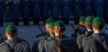Bundeswehr und Wehrpflicht: Genügend Freiwillige, aber zu wenige Reservisten