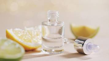 vitamin c für die haut: experte erklärt, was ein gutes serum ausmacht