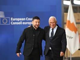 Selenskyj lobt neues Paket: Von enormer Bedeutung: EU-Sanktionen gegen Russland beschlossen