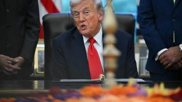 Trump verklagt eigenes Ministerium – um seinen Ballsaal zu finanzieren?