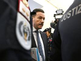 signa: benko-gläubiger fordern mehr als 40 milliarden euro