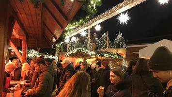 Bratwurst und Punsch: Erster Weihnachtsmarkt startet in Lüneburg