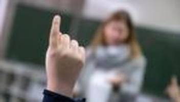 theaterprojekt in schulen: offenbacher grundschüler üben konfliktlösung ohne gewalt