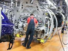 hohe kosten durch neuausrichtung: porsche fährt fast eine milliarde euro quartalsverlust ein