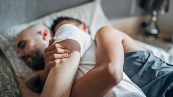 Höheres Fremdgeh-Risiko bei Bisexuellen? Experte über „erotische Anteile“