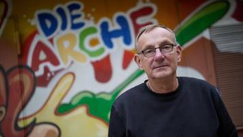 nächstenliebe trifft harten migrationskurs: das ist bernd siggelkow