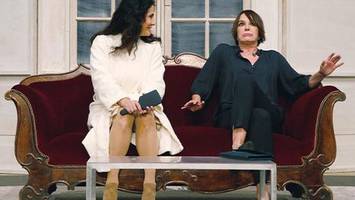 Schlosspark Theater: Wenn ein Seitensprung das Vermögen bedroht