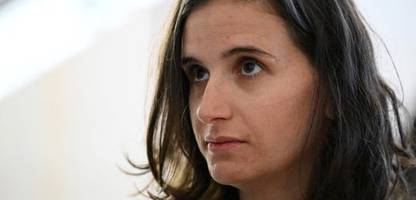 biathlon: julia simon gesteht schuld in kreditkartenaffäre im französischen team ein