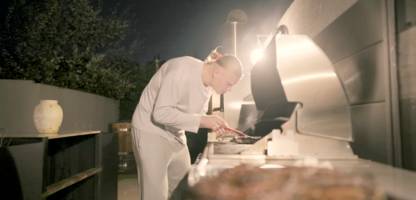fußballstar erling haaland startet youtube-kanal: »fettige steaks« und kaffee mit ahornsirup