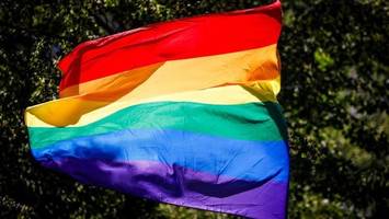 premiere im zdf: queere katholische messe - mit polizeischutz