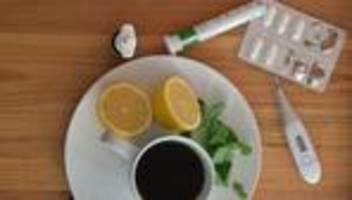 krankheiten: grippesaison begonnen - corona-infektionen nehmen leicht zu