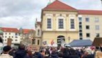 kundgebung: stadtbild-debatte - hunderte bei demo in magdeburg