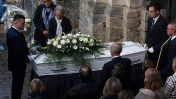 Urteil in Frankreich: Erstmals muss eine Frau lebenslang in Haft
