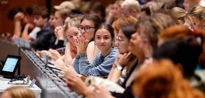 Bafög: Angeblich nicht sexy – Dorothee Bär will das Bafög umbenennen