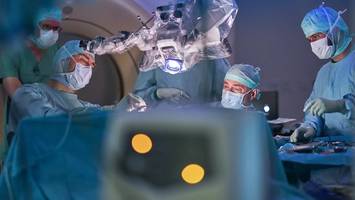 Dank Hirnimplantat: Gelähmter könnte Roboter per Gedanken bedienen