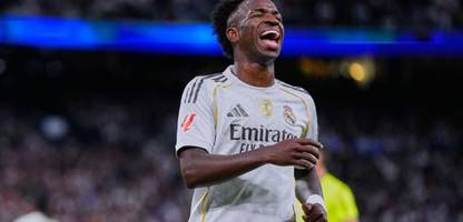 El Clásico: Real Madrid besiegt FC Barcelona, Vinícius Júnior sauer auf Fernando Alonso