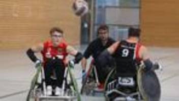 aktion kindertraum: 15-jähriges rugby-talent bekommt sportrollstuhl dank spenden