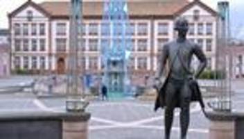 integration: integrationspreis für stadt, verein und podcast