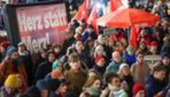 Protestkundgebung: Hunderte demonstrieren in Leipzig nach Stadtbild-Aussage