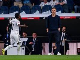 Auswechsel-Ausraster: Egomanen verhöhnen mit ihrer Respektlosigkeit Team und Trainer