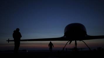 Ukraine greift Moskau mit Drohnen an – Berichte über Explosionen