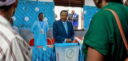 kamerun: präsident paul biya wiedergewählt